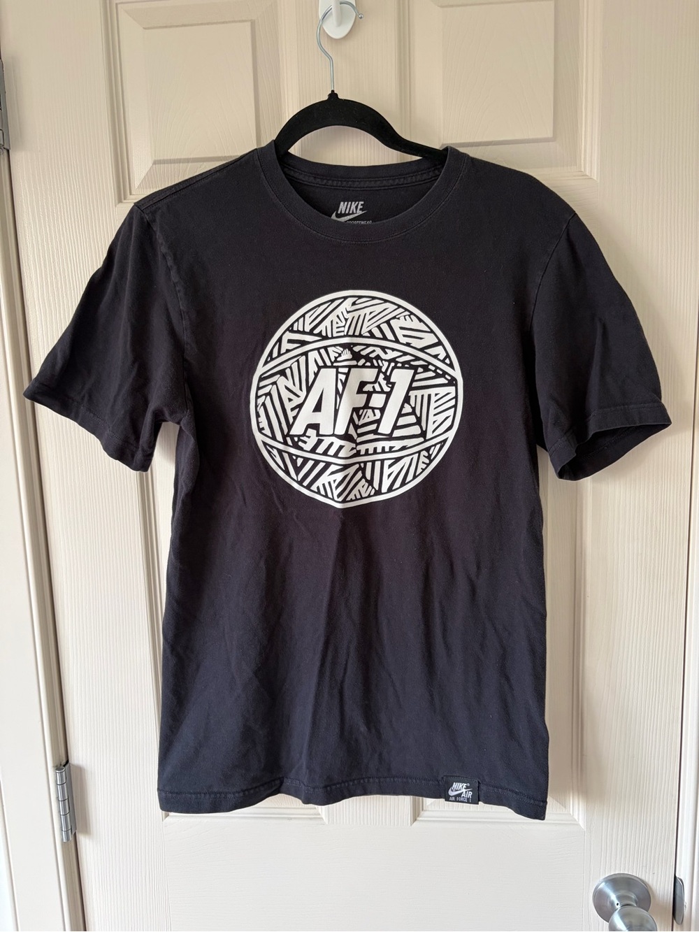 🦋 NIKE - Small Air Force 1 Tee Shirt